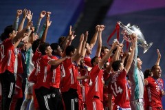 曼城哈兰德神勇建功，3-0完胜狼队锁定英超胜利